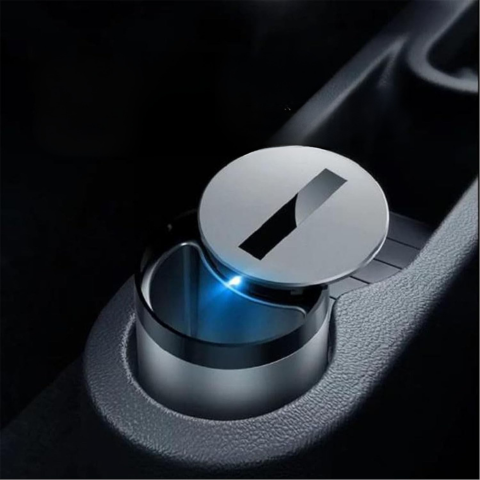 Cenicero Portátil Para Coche — Compacto y Práctico