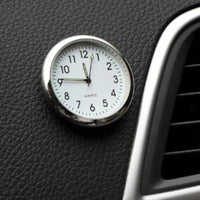 Mini Auto Kello – Selkeä Analoginen Näyttö Ja Helppo Kiinnitys 